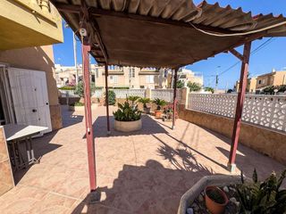 Casa adosada en venta en Playa de los Locos en Torrevieja