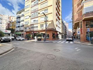 Local comercial en venta en Plaza de Toros - Santa Rita en Almería