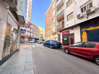 Local comercial en venta en Plaza de Toros - Santa Rita en Almería