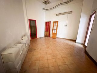 Local comercial en venta en Plaza de Toros - Santa Rita en Almería