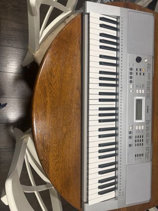 Teclado Yamaha YPT-340