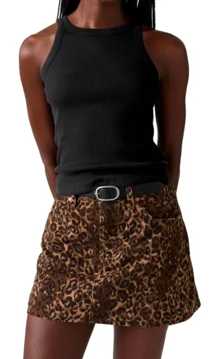Falda Levi's Leopardo Talla 24 ( como una S/M )