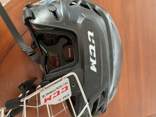 Casco CCM Hockey Línea/Hielo. Talla S (junior).