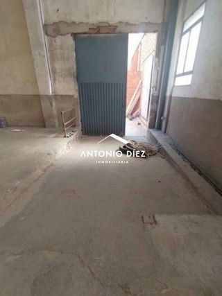 Nave industrial en venta en Novelda