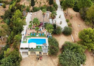 Chalet en venta en Coín