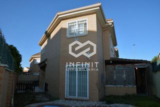 Casa pareada en venta en Ensanche en Alcalá de Henares