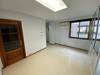 Oficina en alquiler en O Berbés - Peniche en Vigo