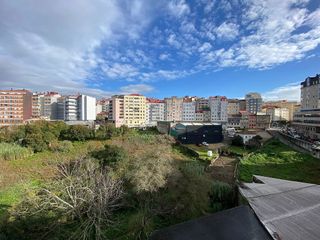 Oficina en alquiler en O Berbés - Peniche en Vigo