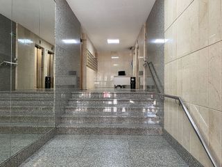 Oficina en alquiler en O Berbés - Peniche en Vigo