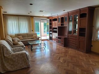 Chalet en venta en Elda