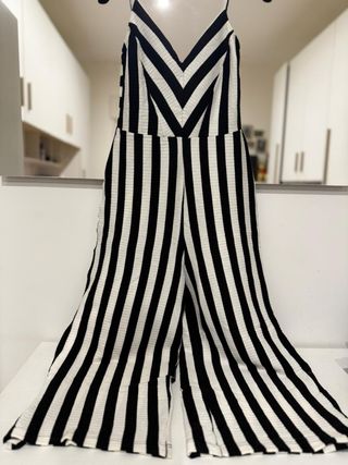 Tutina estiva a righe Stradivarius