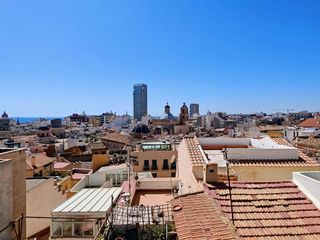 Ático en venta en Casco Antiguo - Santa Cruz en Alicante