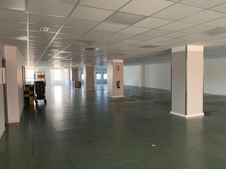 Oficina en alquiler en Tres Olivos - Valverde en Madrid