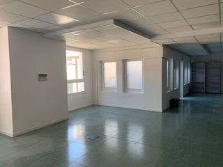 Oficina en alquiler en Tres Olivos - Valverde en Madrid