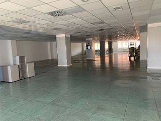 Oficina en alquiler en Tres Olivos - Valverde en Madrid