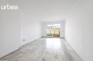 Piso en venta en Girón - Las Delicias - Tabacalera en Málaga