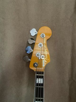 Bajo Fender Ultra Jazz Bass