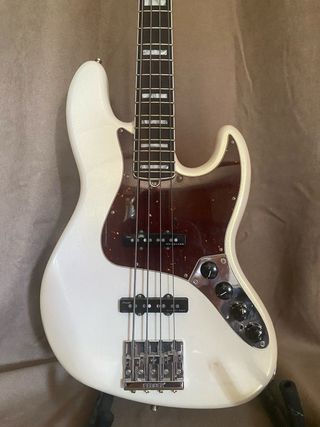 Bajo Fender Ultra Jazz Bass