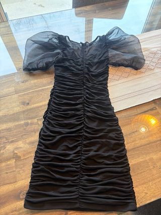 Vestido negro fiesta mangas abullonadas