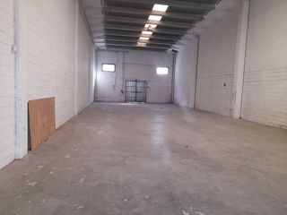 Nave industrial en alquiler en Sils