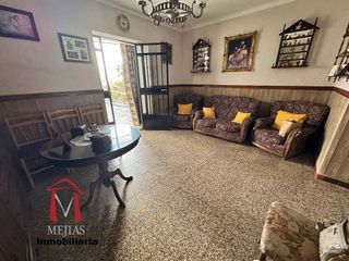 Casa en venta en Zona de Cueva de Menga en Antequera