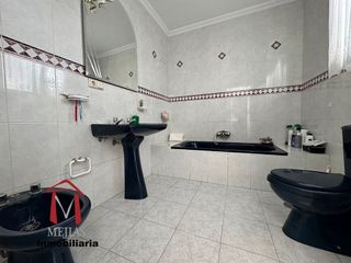Casa en venta en Zona de Cueva de Menga en Antequera