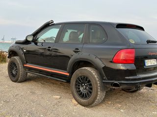 Porsche Cayenne 2004