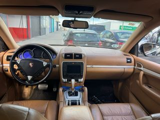 Porsche Cayenne 2004