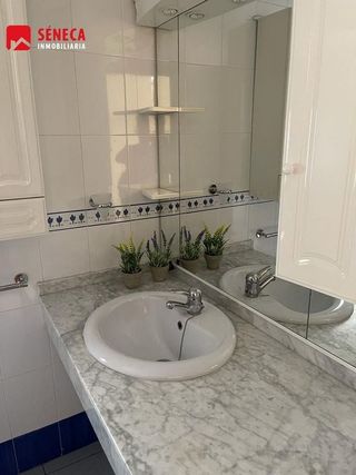 Piso en venta en Santa Rosa - Valdeolleros en Córdoba