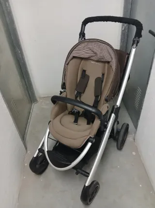 Carrito BEBÉ CONFORT: capazo,silla paseo y bolsa.
