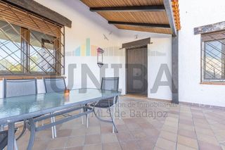 Chalet en venta en Ctra de Sevilla - Ronda sur en Badajoz