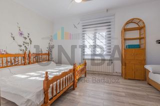 Chalet en venta en Ctra de Sevilla - Ronda sur en Badajoz
