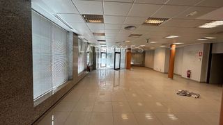 Local comercial en alquiler en Mercado en Alicante