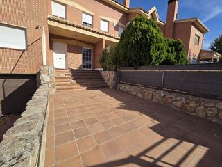 Casa adosada en venta en Villanueva de la Cañada en Villanueva de la Cañada