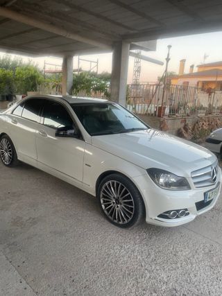 Mercedes-Benz Clase C 2011