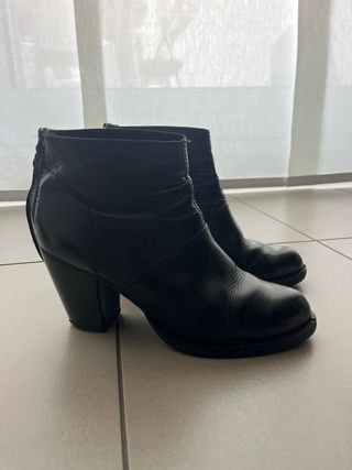 Pack 5 Botines Negros Talla 37.