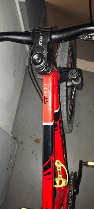 Bicicleta Rockrider ST 900 24 Roja