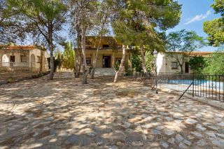Chalet en venta en Los Balcones - Los Altos del Edén en Torrevieja