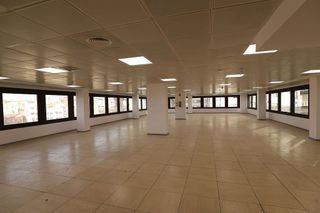 Oficina en alquiler en Castillejos en Madrid