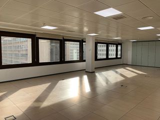 Oficina en alquiler en Castillejos en Madrid