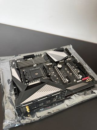 Placa Base Gigabyte X570 Aorus Elite AM4