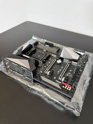 Placa Base Gigabyte X570 Aorus Elite AM4