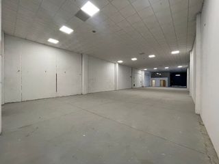 Nave industrial en venta en Valdepelayo - Montepinos - Arroyo Culebro en Leganés