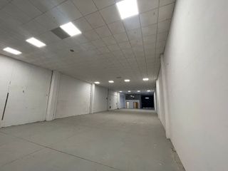 Nave industrial en venta en Valdepelayo - Montepinos - Arroyo Culebro en Leganés