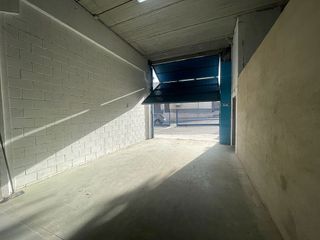 Nave industrial en venta en Valdepelayo - Montepinos - Arroyo Culebro en Leganés