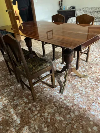 Mesa libro antigua + 4 sillas madera a juego