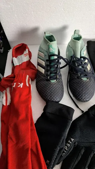 Kit Calcio Adidas Taglia 35