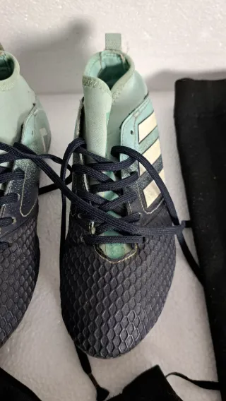 Kit Calcio Adidas Taglia 35