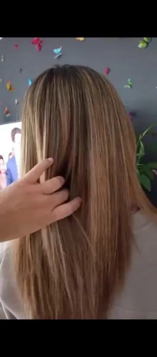 Servicio de belleza a en la comodidad de tu casa .