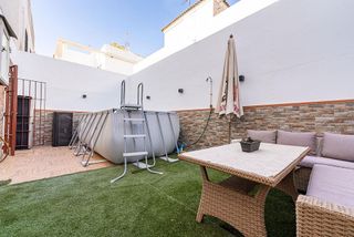 Casa adosada en venta en Vista Azul - Consolación en Dos Hermanas